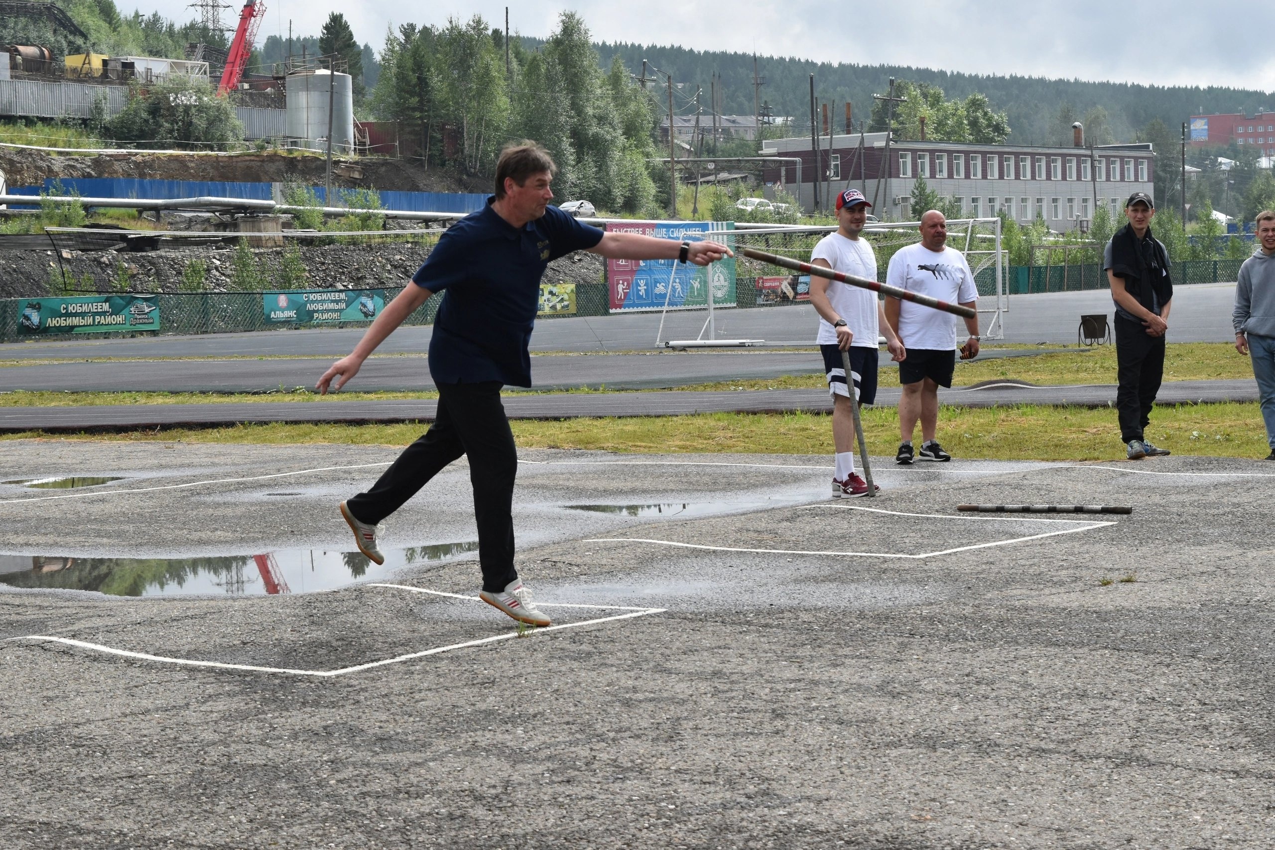 Соревнования по городошному спорту, посвящённые Дню металkурга.